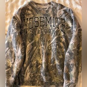 Abercrombie Yosemite California Camo Crew